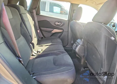 2017 Jeep Cherokee Latitude from USA, damaged, VIN 1C4PJMCS6HW646510